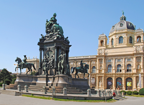 Mária névnap - Mária Terézia emlékmű Bécs